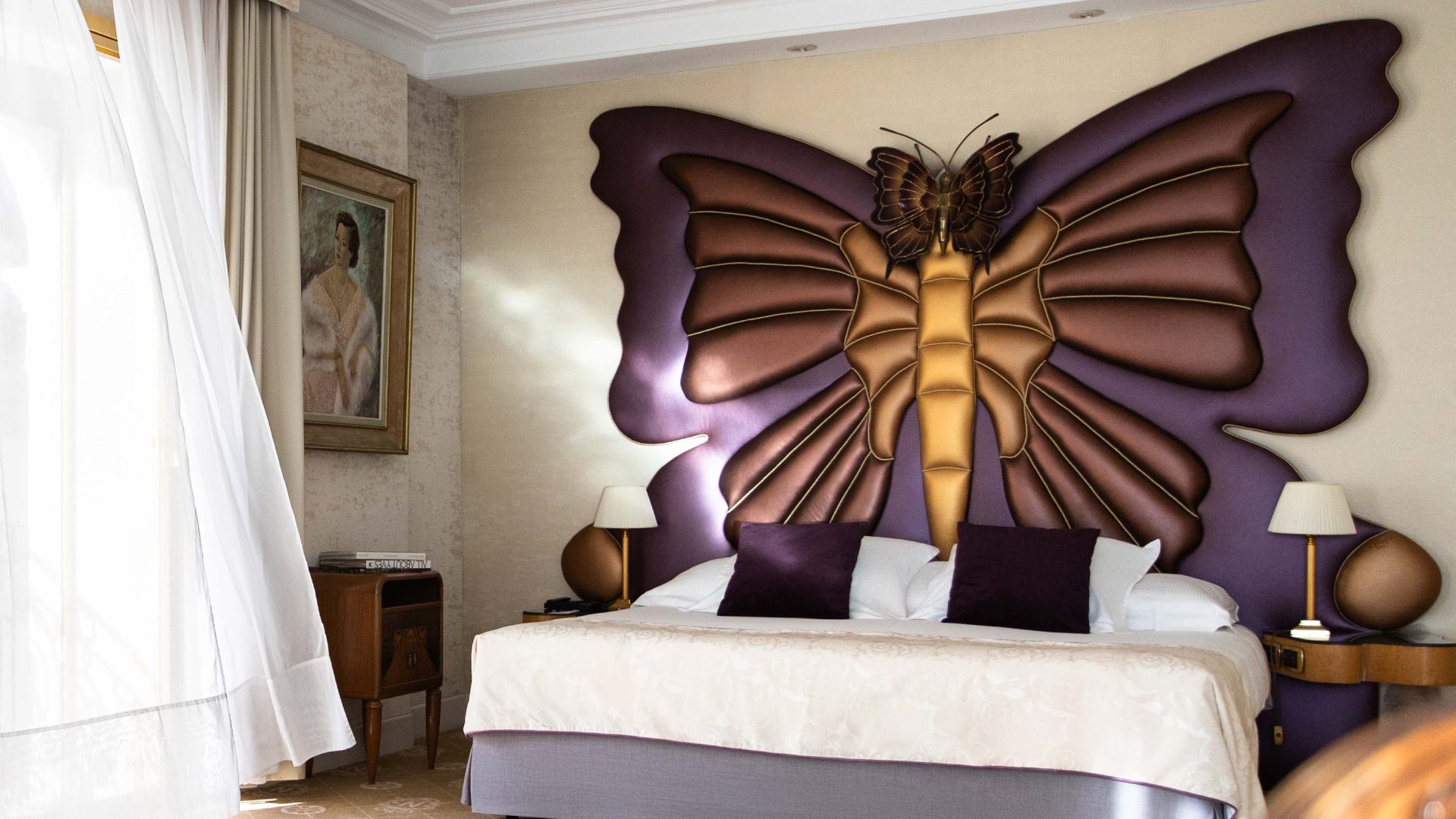 1.HERO_Le-Negresco-Jr-Suite-Papillon-327-@Gregoire-Gardette-6486-HD-2.jpg