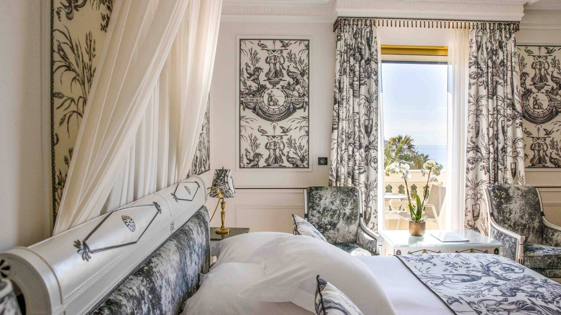 CHAMBRE-EXCLUSIVE_Le-Negresco-ch-406cGregoire-Gardette-0436-BD.jpg