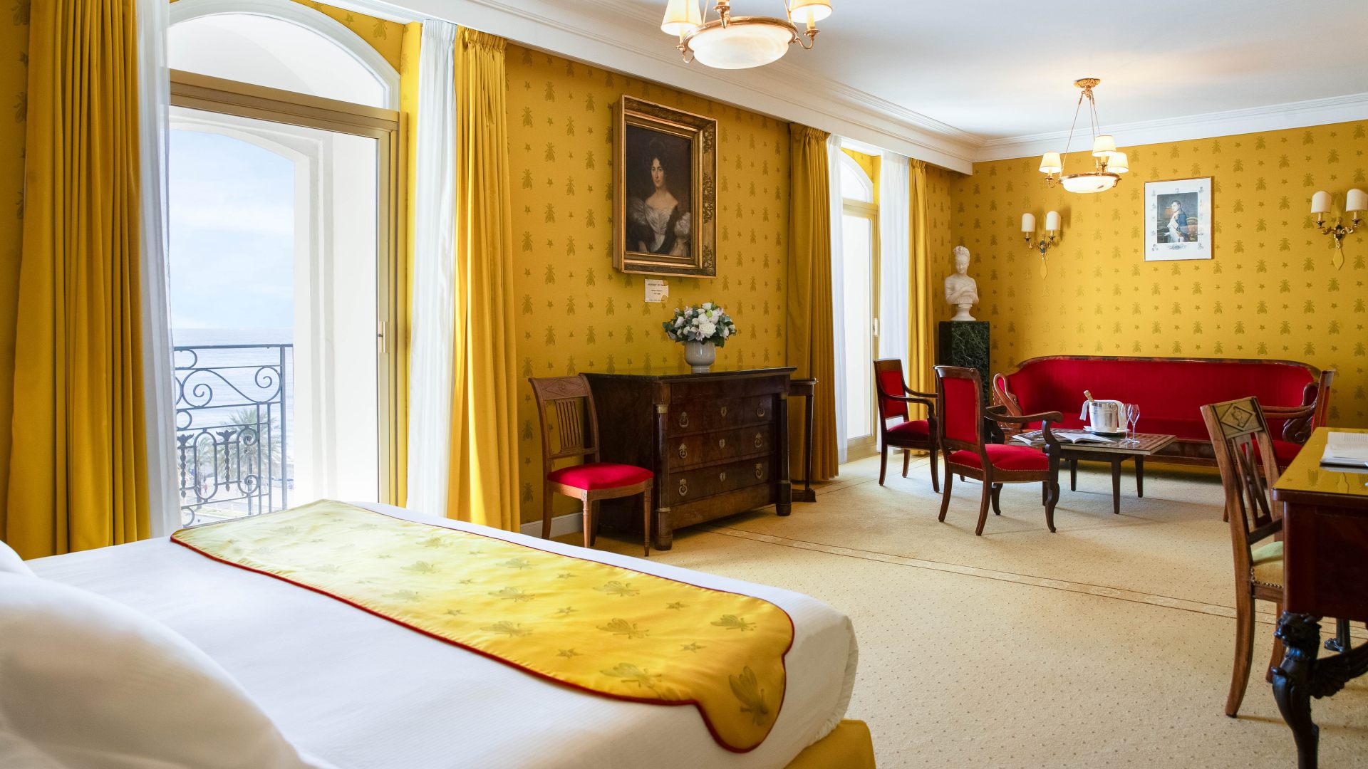 HERO_Le-Negresco-Jr-Suite-Napoleon-509-@Gregoire-Gardette-6828-HD.jpg