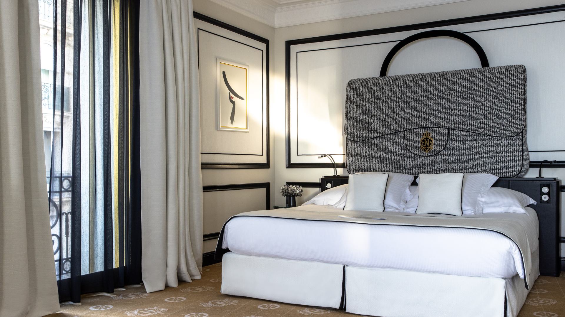 Le-Negresco-Jr-Suite-La-Parisienne-c-Gregoire-Gardette-661-2.jpg