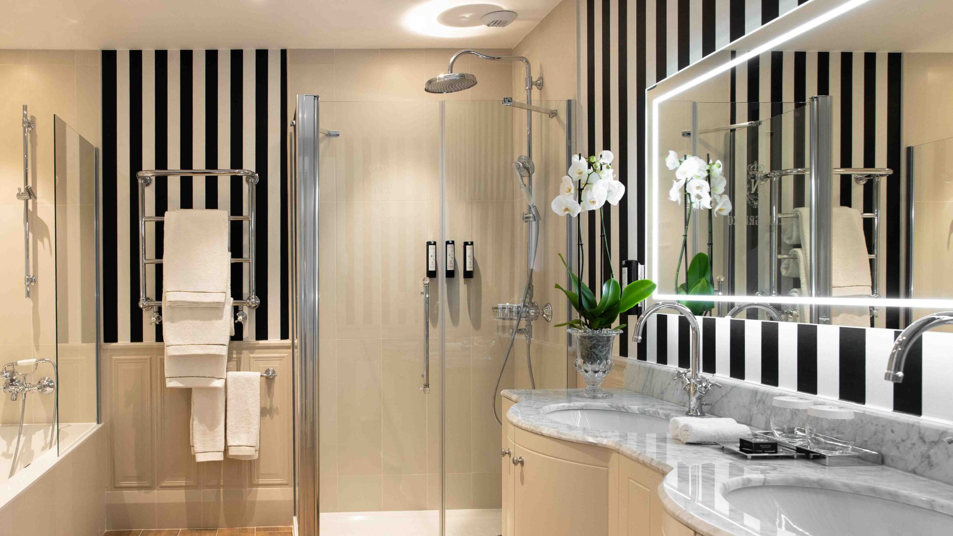 Le-Negresco-Junior-suite-Pompadour-c-Gregoire-Gardette-1122.jpg
