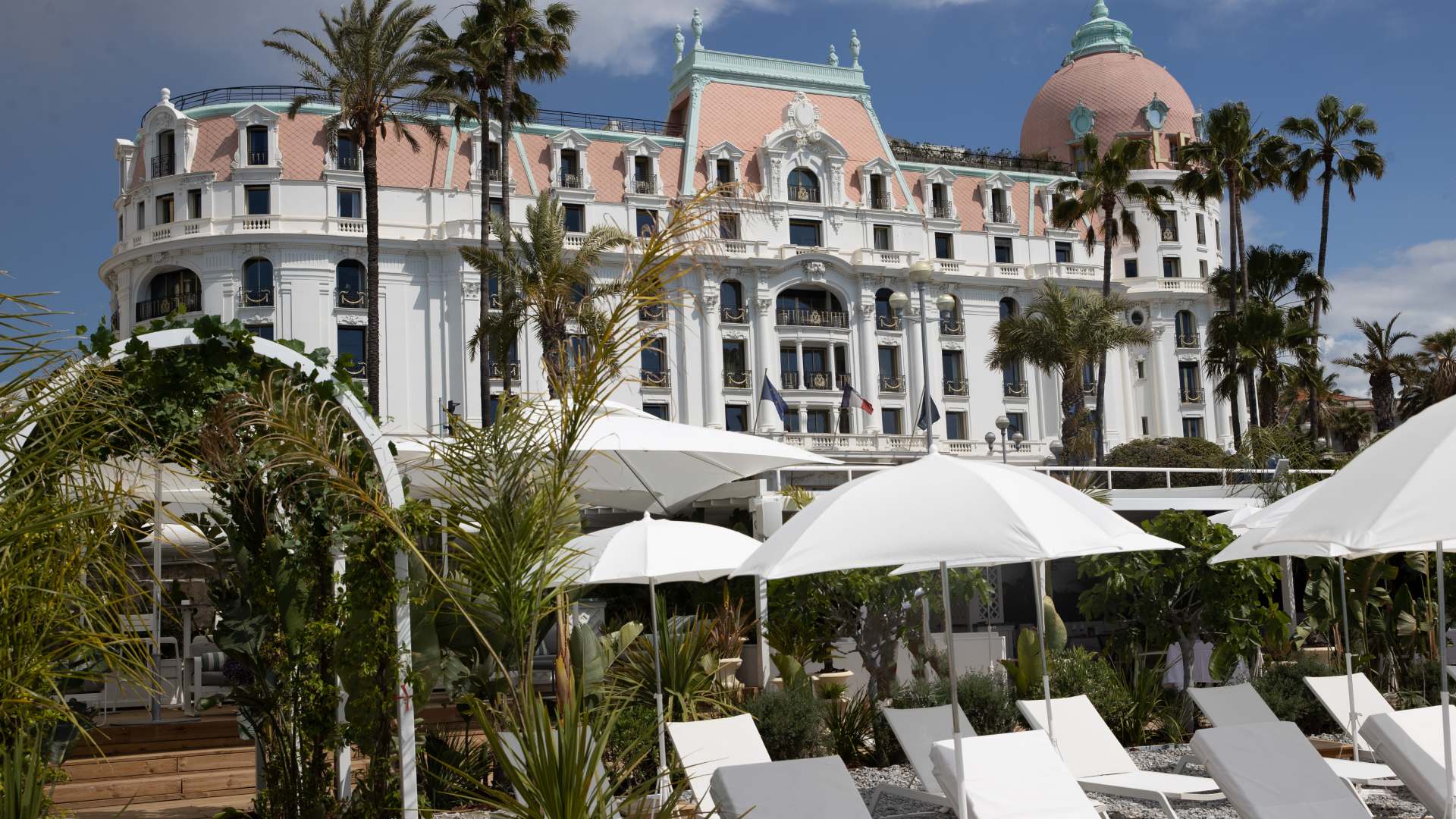 Le-Negresco-La-Plage-c-Gregoire-Gardette-0188-HD-1.jpg