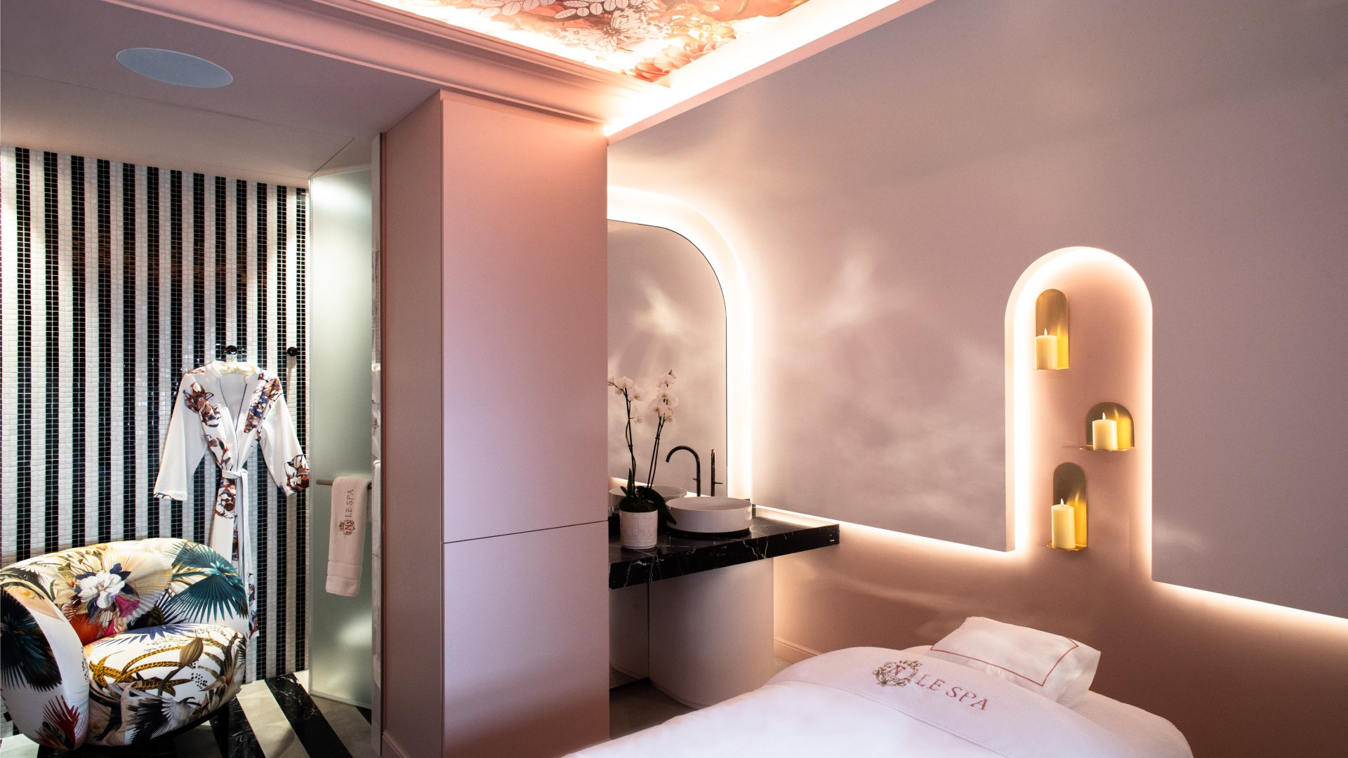 Le-Negresco-N-Le-Spa-La-piscine-c-Gregoire-Gardette-326-HD.jpg