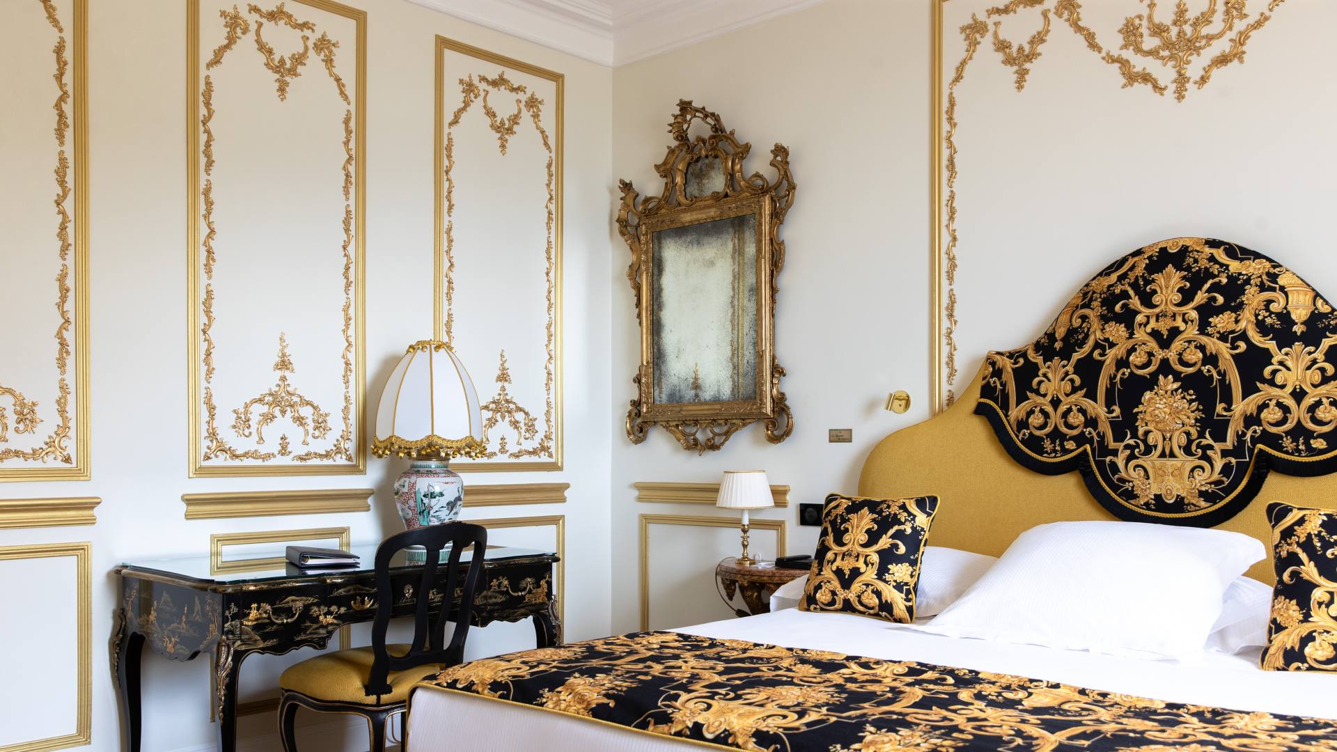 Le-Negresco-ch-211-Deluxe-vue-mer-cGregoire-Gardette-4345-HD-copie.jpg