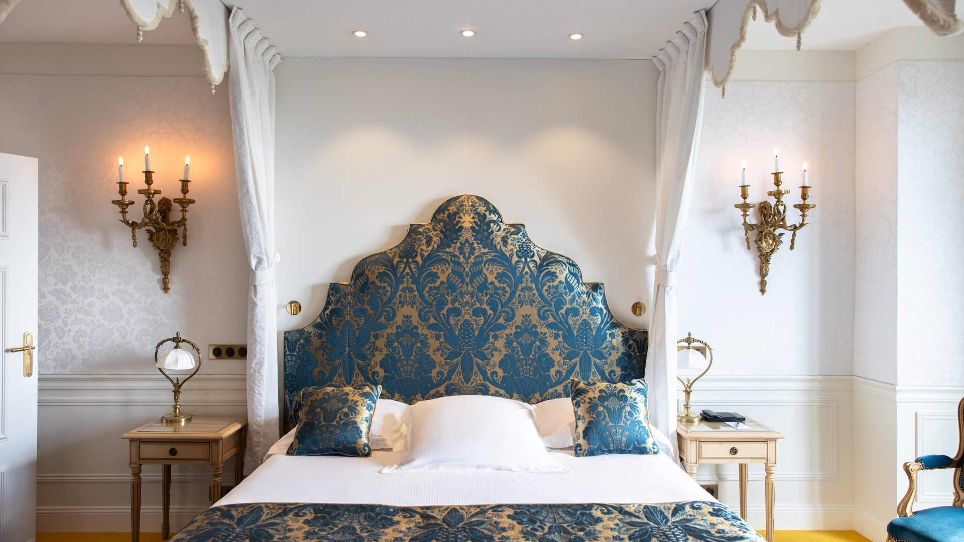 Le-Negresco-ch-212-Deluxe-vue-mer-cGregoire-Gardette-4281-HD.jpg