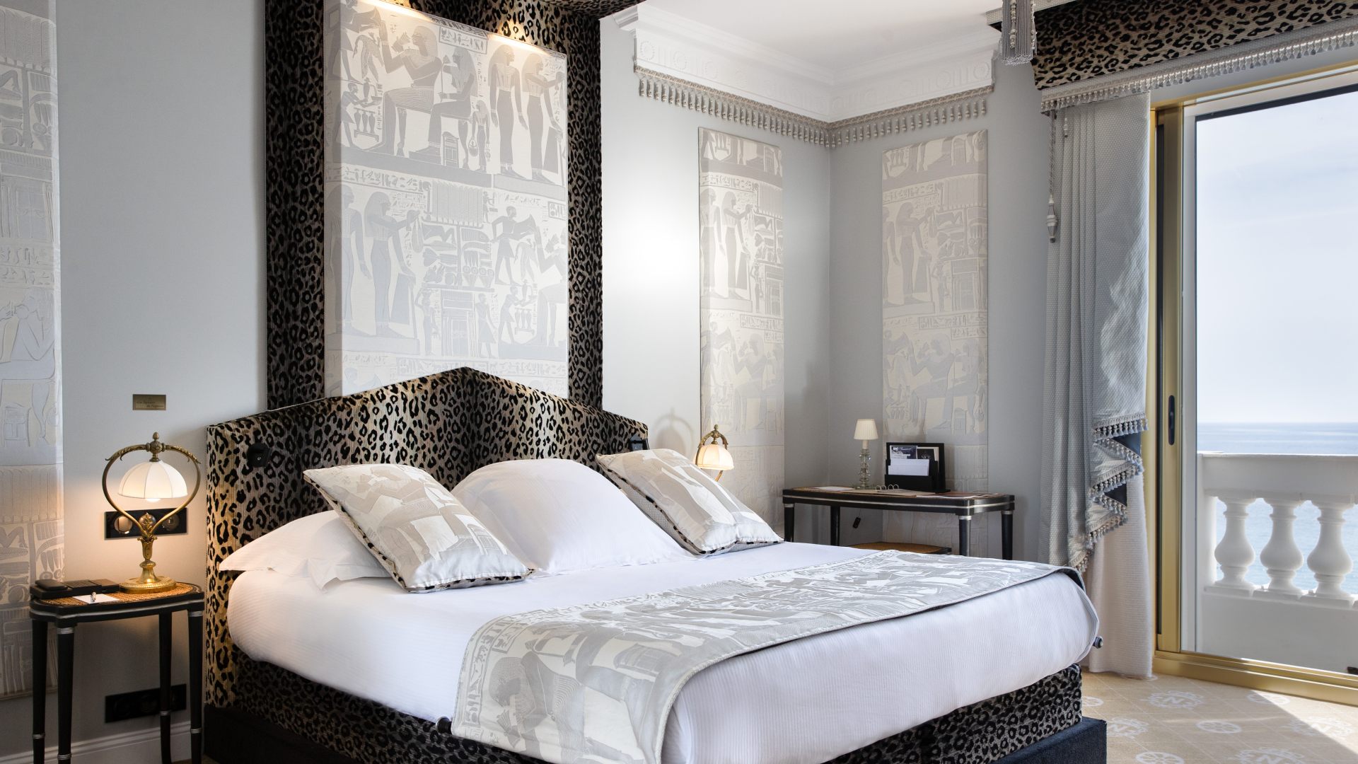Le-Negresco-ch-418-deluxe-vue-mer-cGregoire-Gardette-2630-HD-copie.jpg