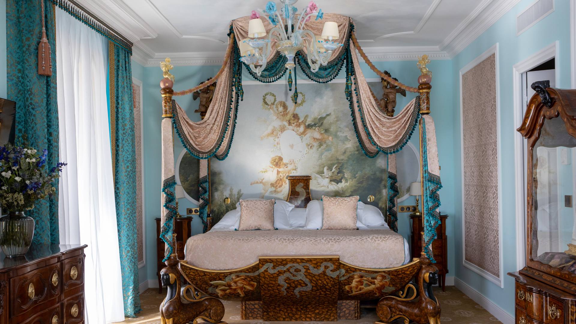Le-Negresco-ch127-Jr-Suite-La-VenitiennecGregoire-Gardette-0845-HD.jpg