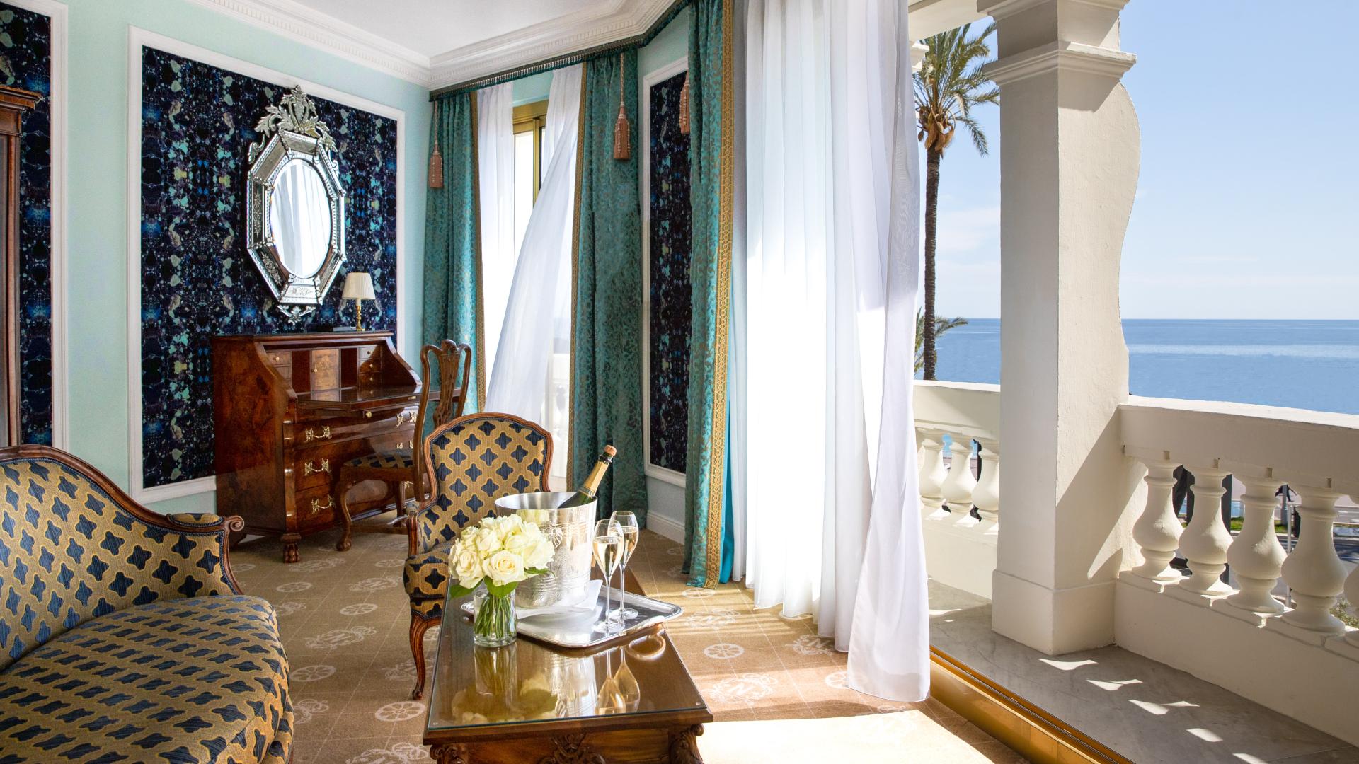 Le-Negresco-ch127-Jr-Suite-La-VenitiennecGregoire-Gardette-0945-HD.jpg