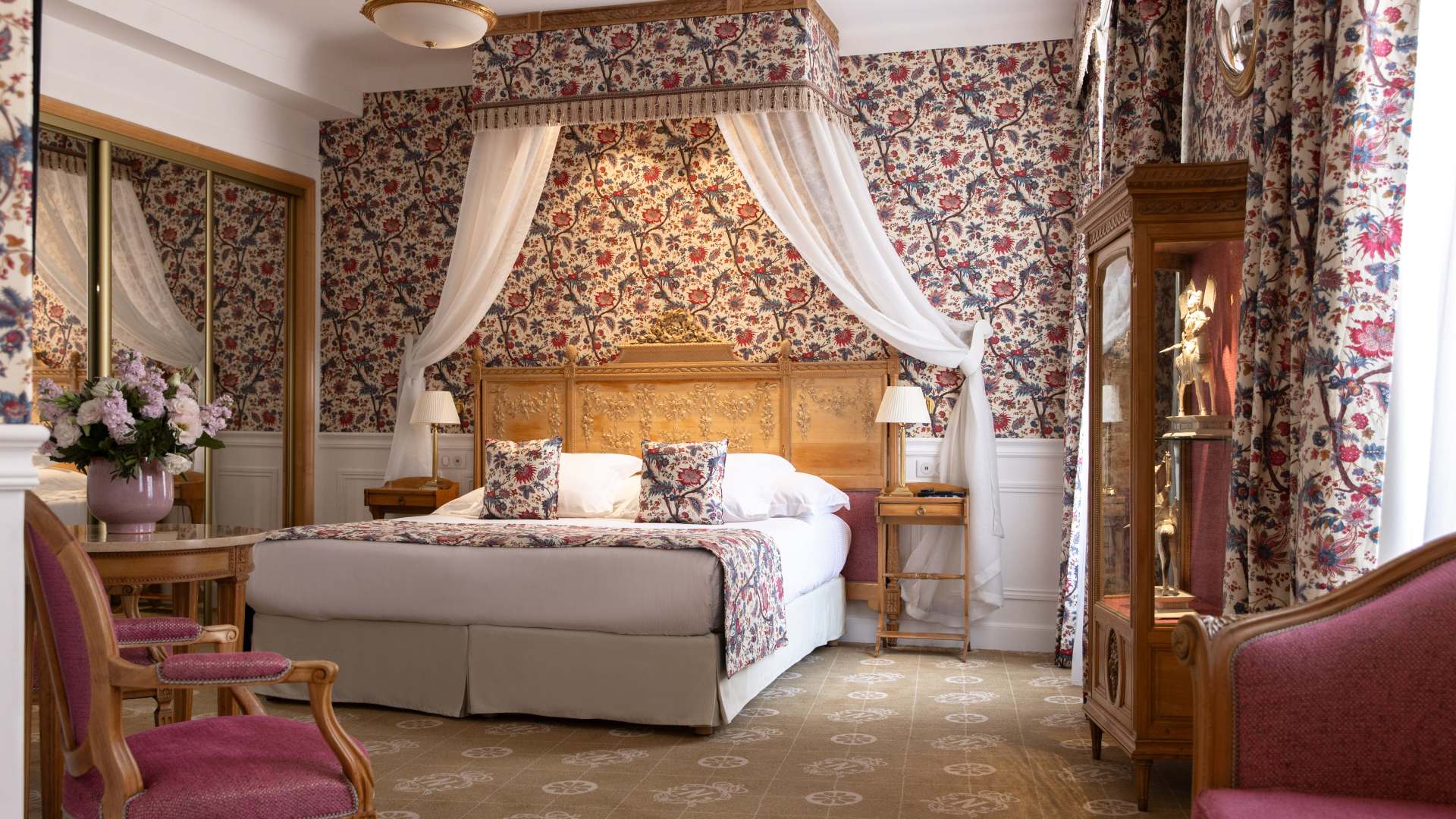 Le-Negresco-ch272-deluxe-famille-cGregoire-Gardette-2867-HD-copie.jpg