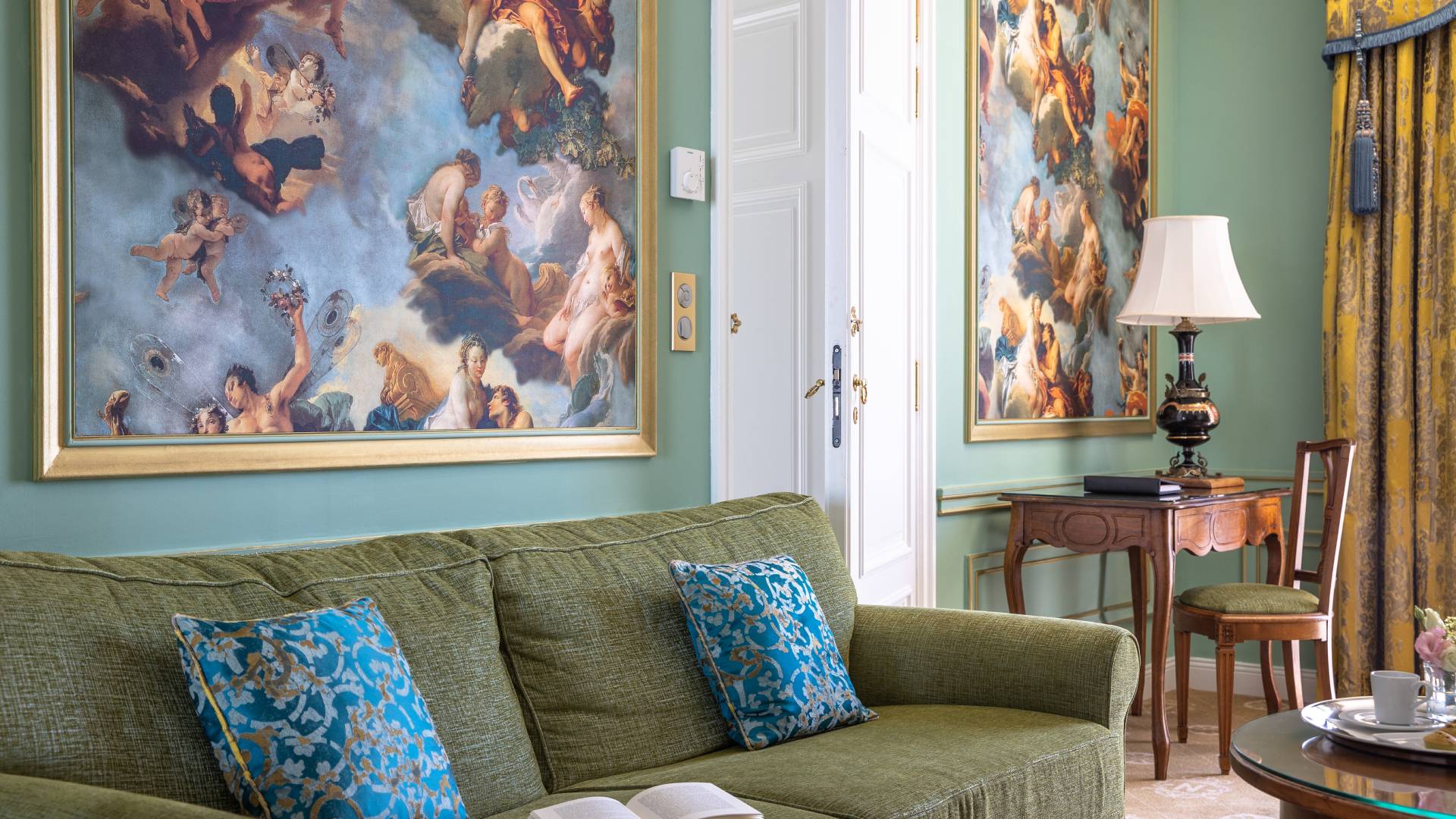 Le-Negresco-suite-114-115-18-c-Gregoire-Gardette-HD.jpg