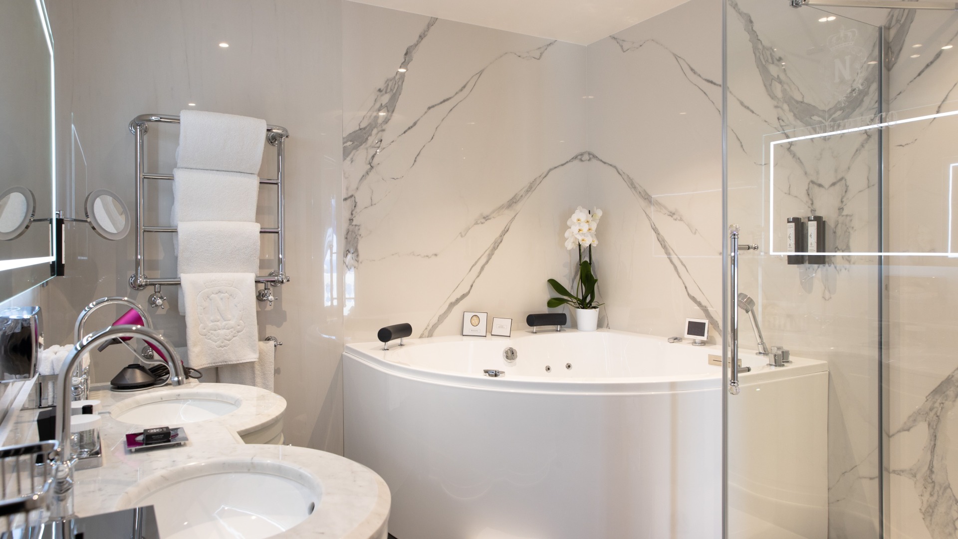 Le-Negresco-suites-c-Gregoire-Gardette-6182-HD.jpg