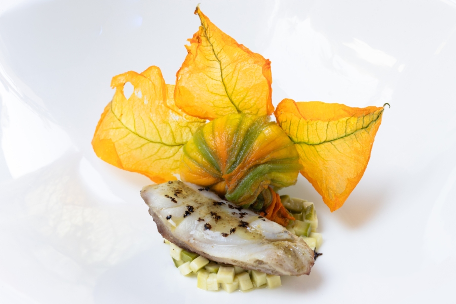 LeNegresco-LeChantecler-Merou-grille-marinade-poivre-vert-c-Gregoire-Gardette-4612-HD-2.jpg
