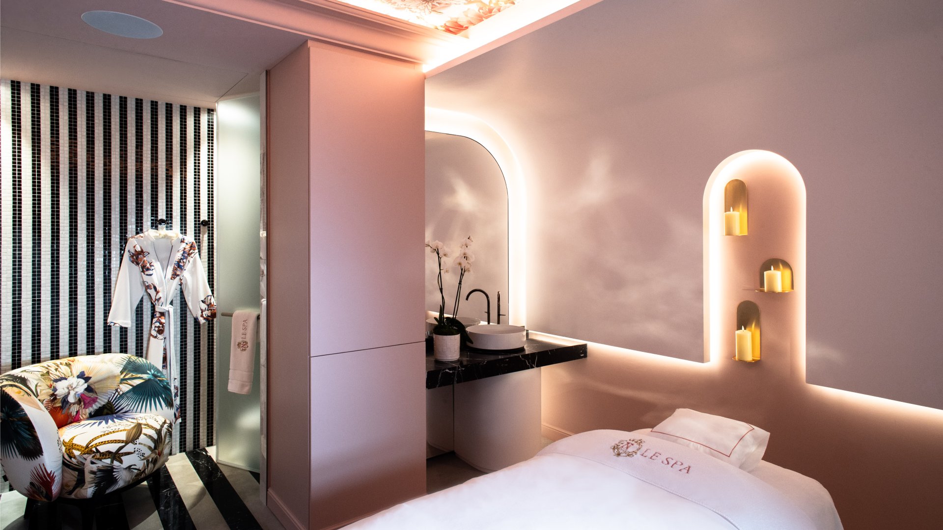 SOINS-Le-Negresco-N-Le-Spa-La-piscine-c-Gregoire-Gardette-326-HD.jpg