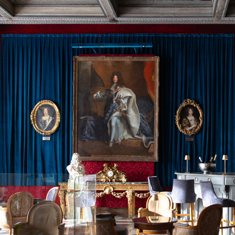 Le-Negresco-Le-Versailles-1000-1.jpg