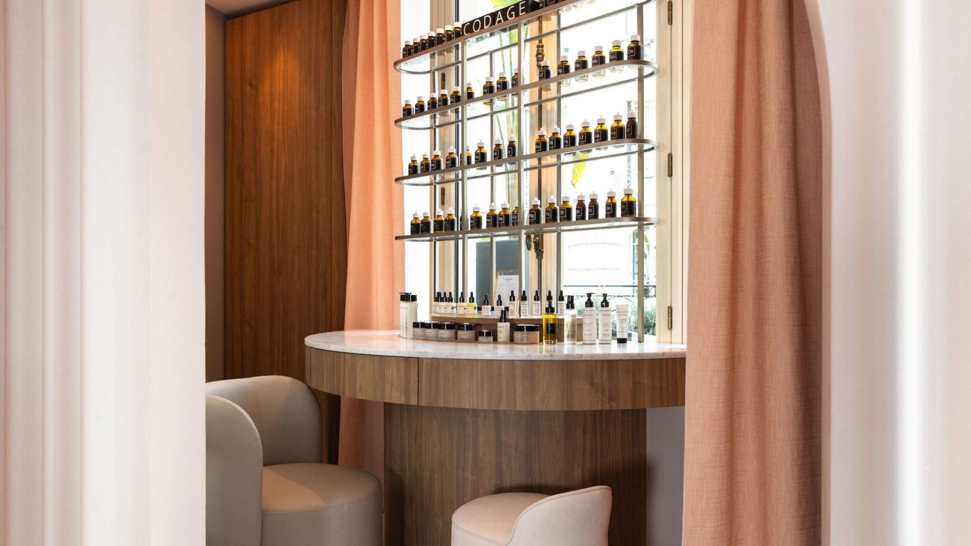 Le-Negresco-N-Le-Spa-Le-sur-mesure-cGregoire-Gardette-202-BD-2048x1366-1.jpg