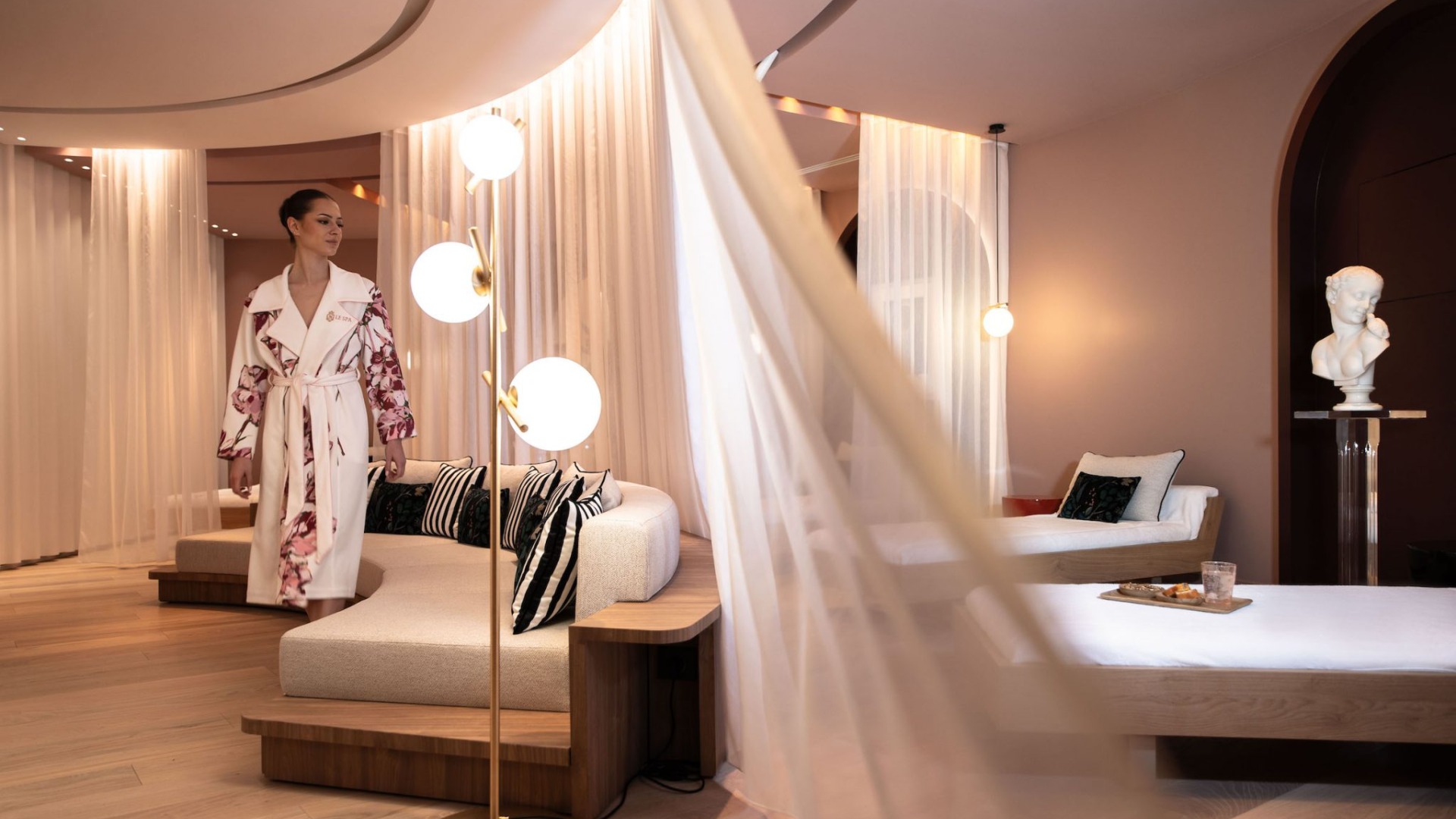 Le-Negresco-N-Le-Spa-Relaxation-c-Gregoire-Gardette-9712-2048x1365-1.jpg