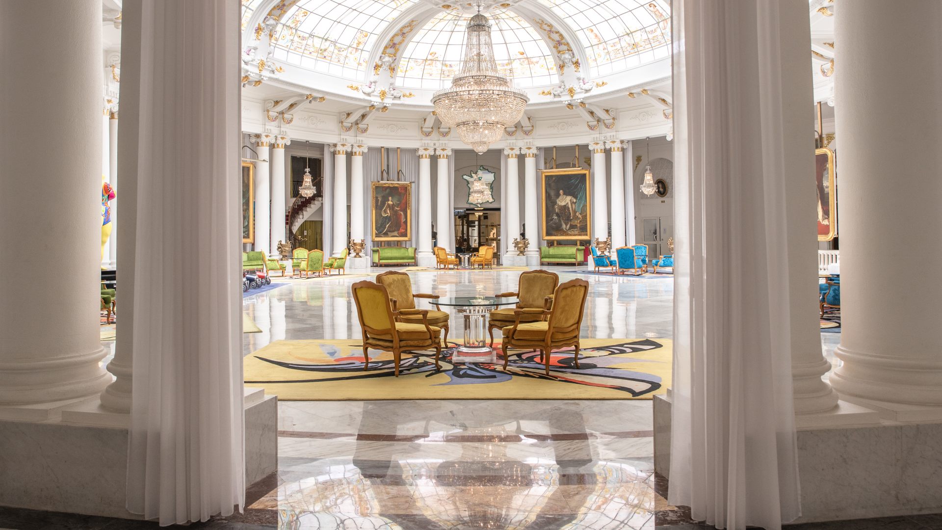 Le-Negresco-Salon-Royal-28-c-Gregoire-Gardette-HD-4.jpg