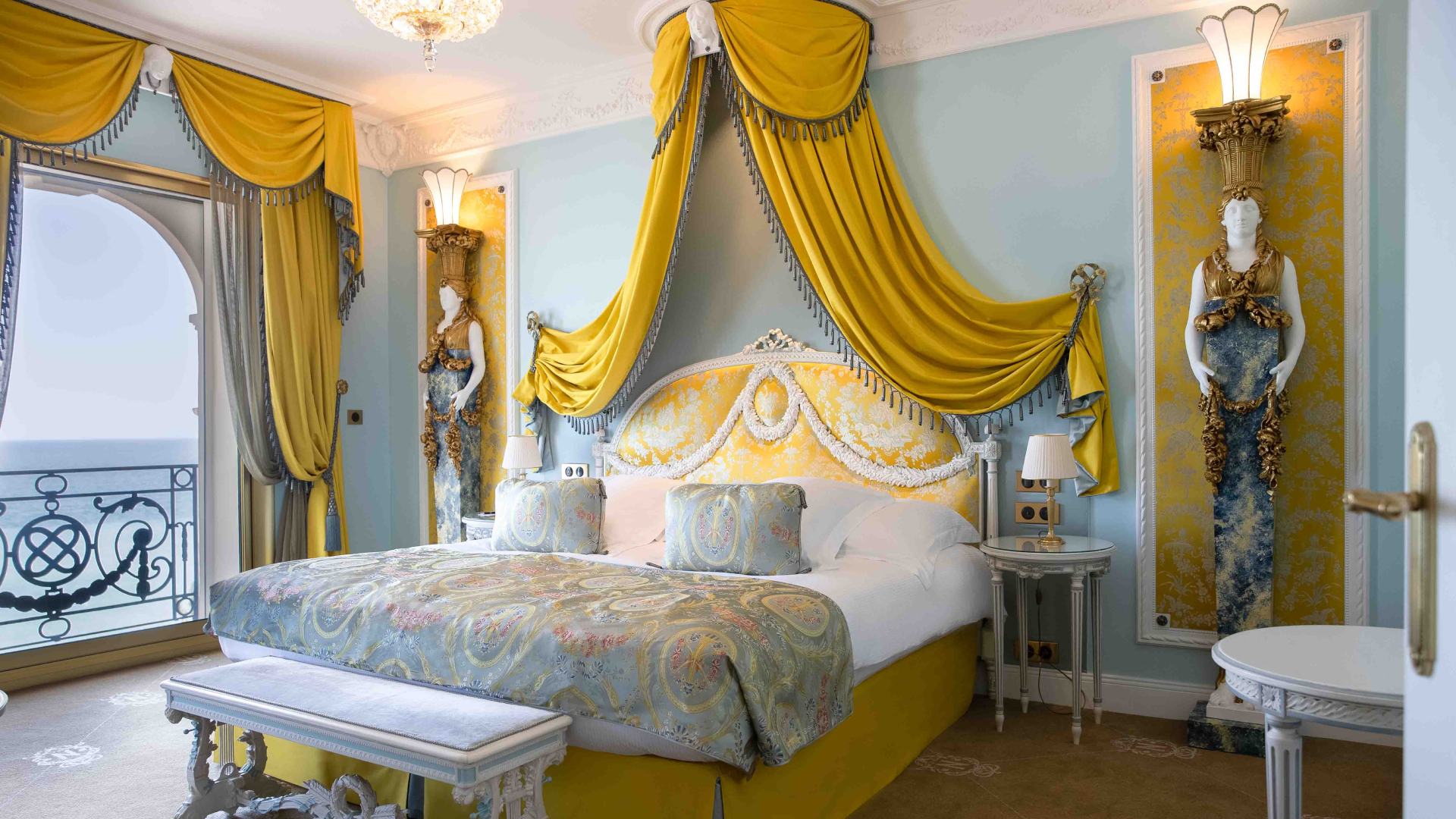 Le-Negresco-Suite-Marie-Antoinette-c-Gregoire-Gardette-6486-bd-5.jpg