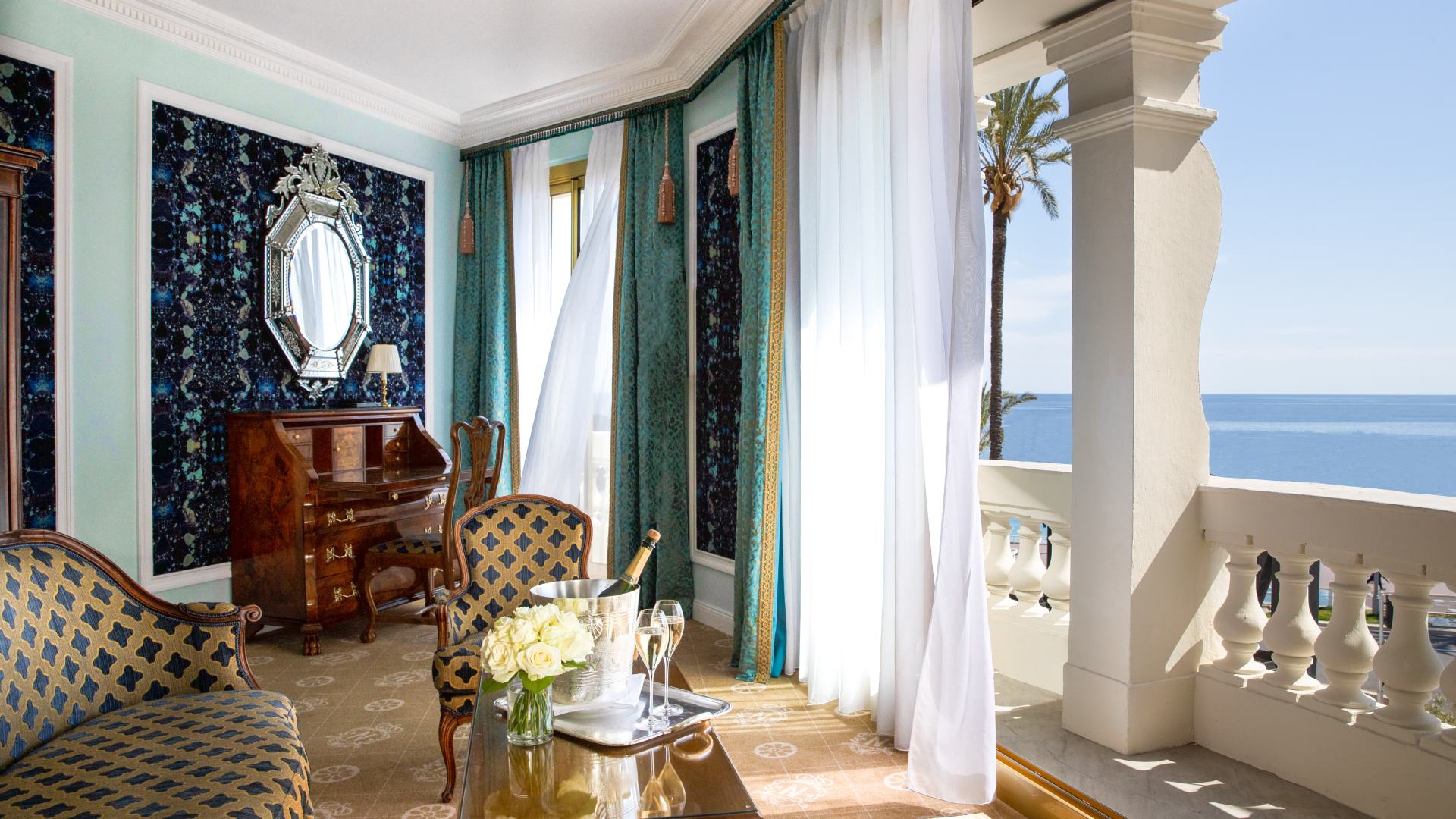 Le-Negresco-ch127-Jr-Suite-La-VenitiennecGregoire-Gardette-0945-HD-2.jpg
