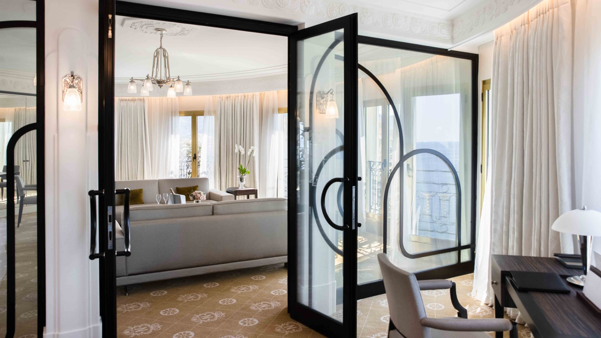 Le-Negresco-Suite-des-Anges-8422-BD.jpg